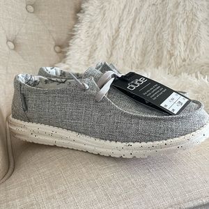 Hey Dudes Women’s size 8